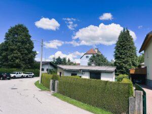 Grundstück von außen