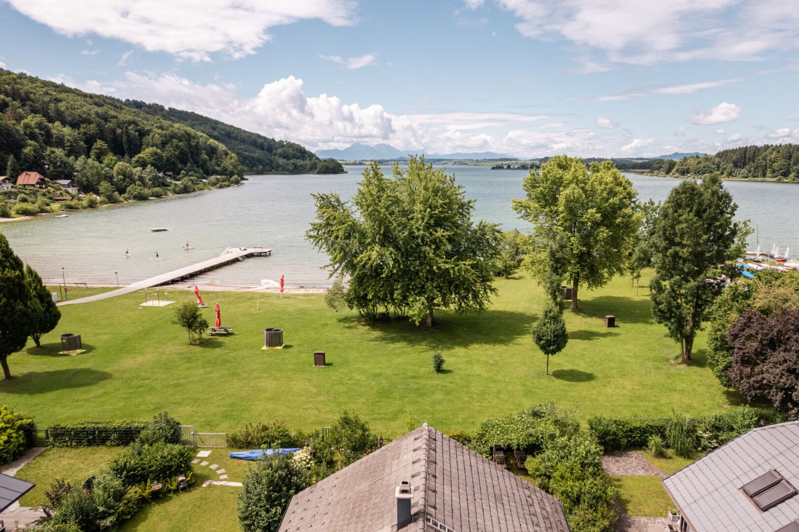 Haus am See, 5202 Neumarkt am Wallersee, Seeliegenschaft