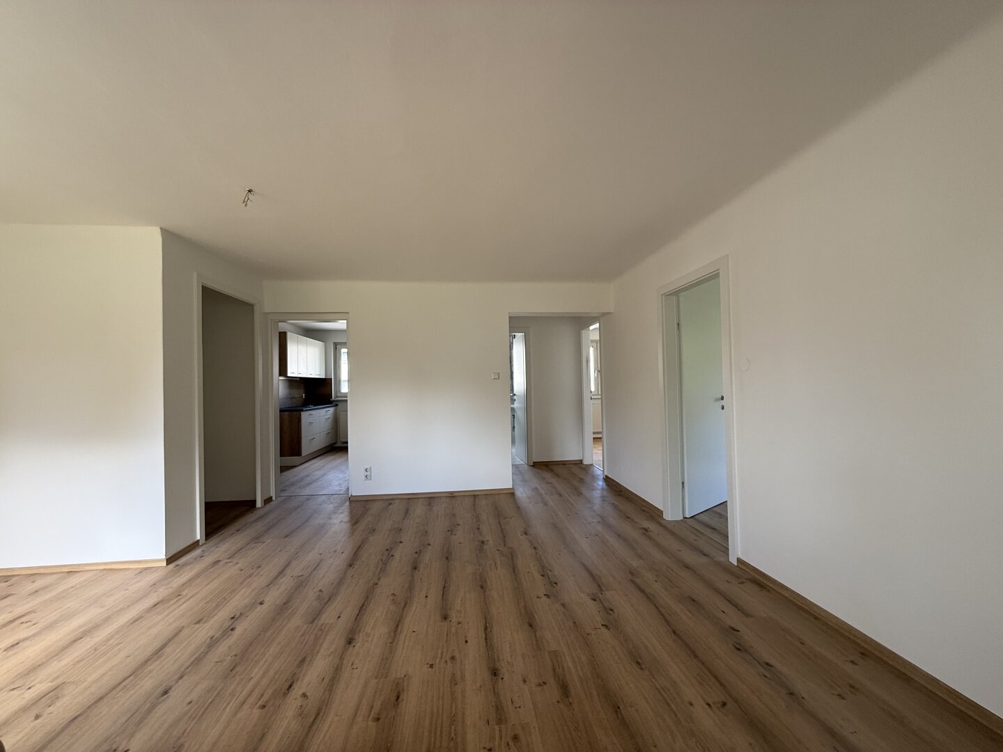 Helle 3-Zimmer-Wohnung mit großzügiger Loggia, 5071 Wals, Wohnung